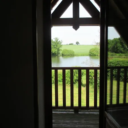 Au Bord De L'etang Avec Cheminee Et Wifi, Peche No-kill - Fr-1-489-71 Le Petit Piray