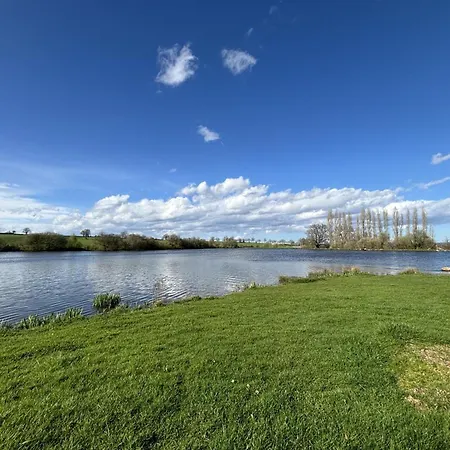 Au Bord De L'etang Avec Cheminee Et Wifi, Peche No-kill - Fr-1-489-71